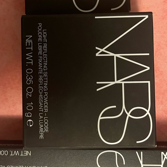 NARS Light Reflecting Setting Powder - Loose - Picture 1 of 2